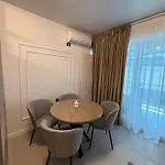 Apartment Zyra Blue Heart